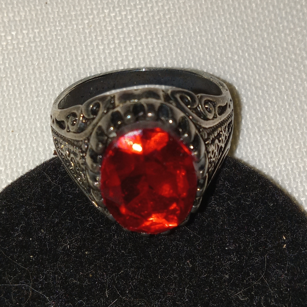 Elegant Silver-Plated Ring with Vibrant Red Glass Gemstone